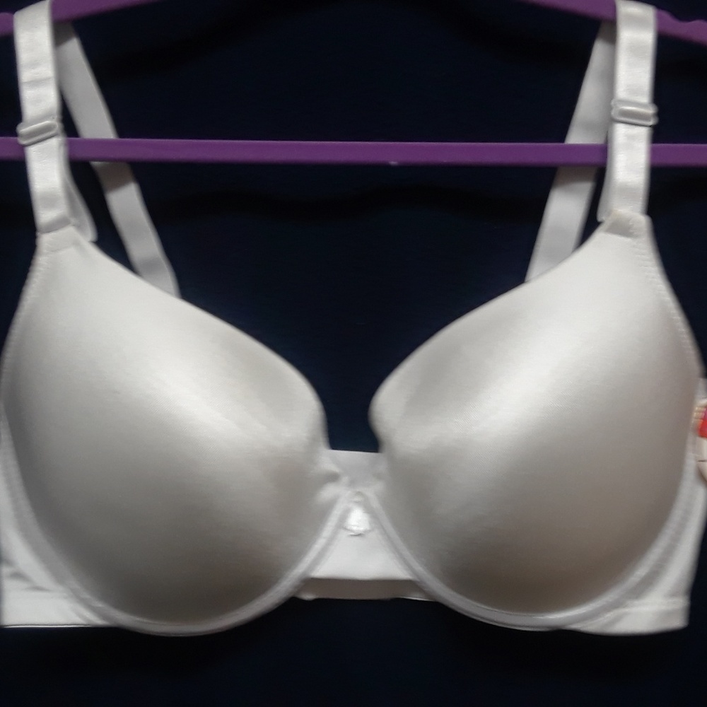 38DDD or 36F NWT Sexy White Push Up Bra